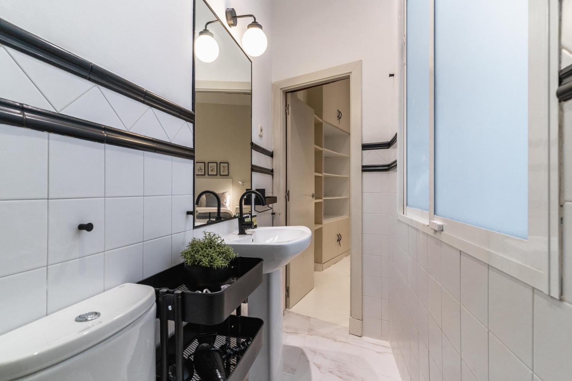 Spacious Modern-3Bedrooms 2Bathrooms-Plaza Mayor Madrid Bagian luar foto