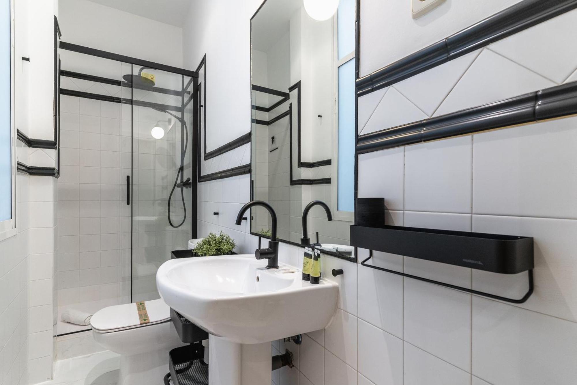 Spacious Modern-3Bedrooms 2Bathrooms-Plaza Mayor Madrid Bagian luar foto